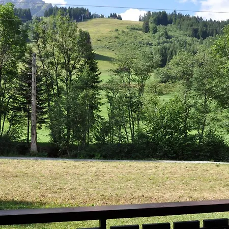 Triolet 5 Apartment